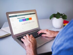 How to Set Up Google Analytics and Essential Tools for Your New Blog in 2025