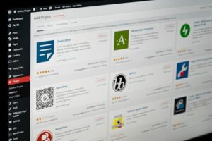 How to Start a Blog and Make Money with Ads and Affiliate Marketing in 2025
